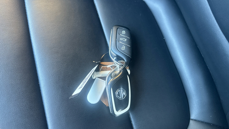 MG HS 1.5 T-GDI PHEV SE 5dr Auto Hatchback